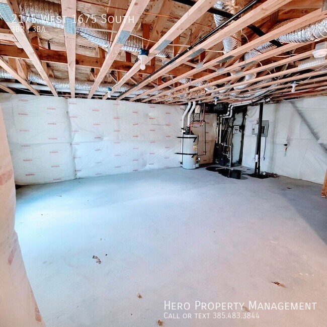 Building Photo - 2175 W 1675 S