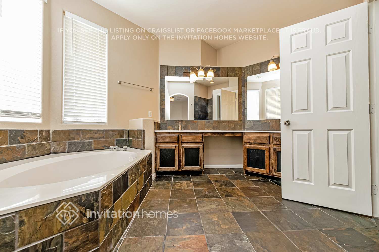 Building Photo - 5201 Wapiti Point Ct
