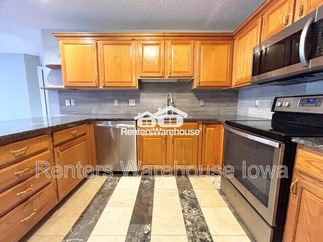 Building Photo - 10151 Sutton Pl