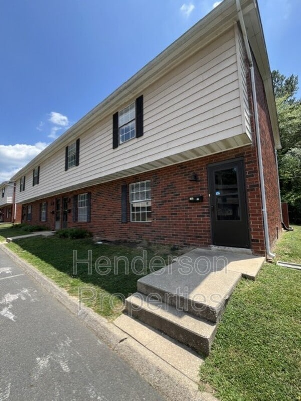 Building Photo - 1343 N 6th St