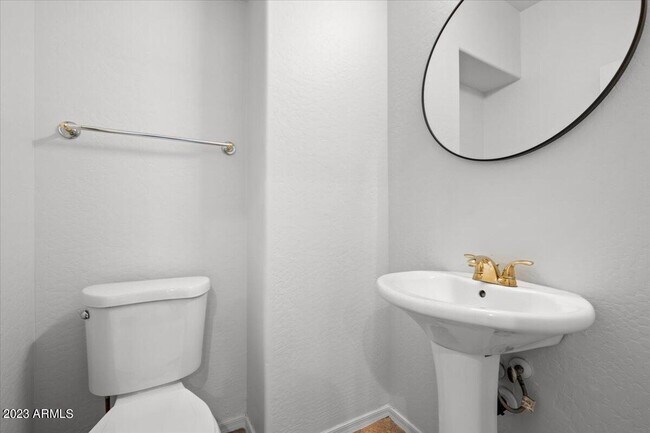 Building Photo - 4411 W Paseo Way