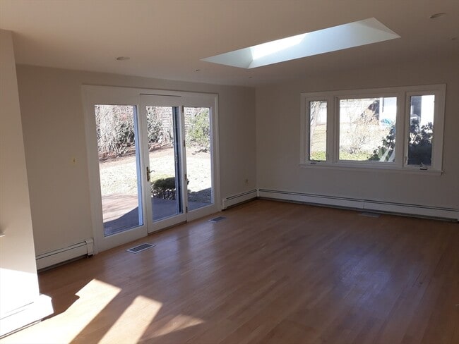 Building Photo - 133 Winslow Rd