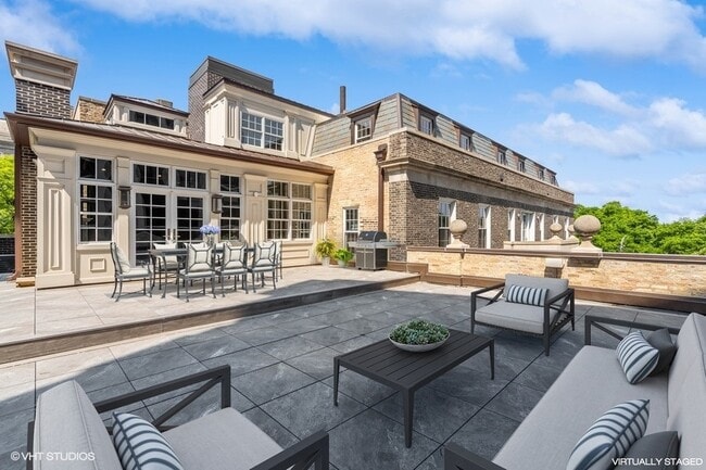 Building Photo - 2700 N Lakeview Ave