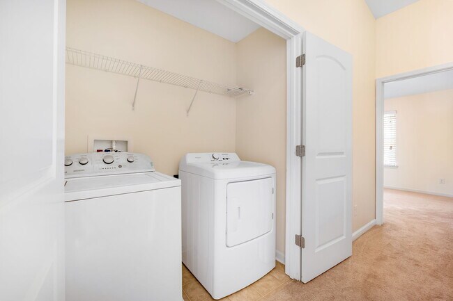 Building Photo - 4276 Sutwick Dr