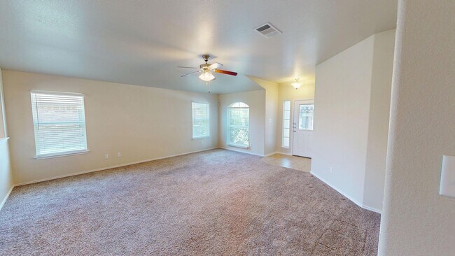 Building Photo - Pre-Holiday Move-In Special!!! Wonderful 3 Bedroom, 2 Bath Home in Highly Desirable Splawn Ranch ...