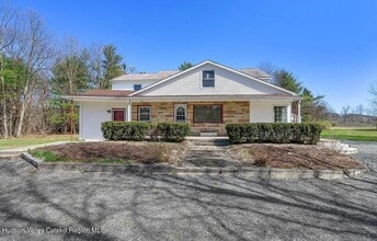 Building Photo - 776 US-20