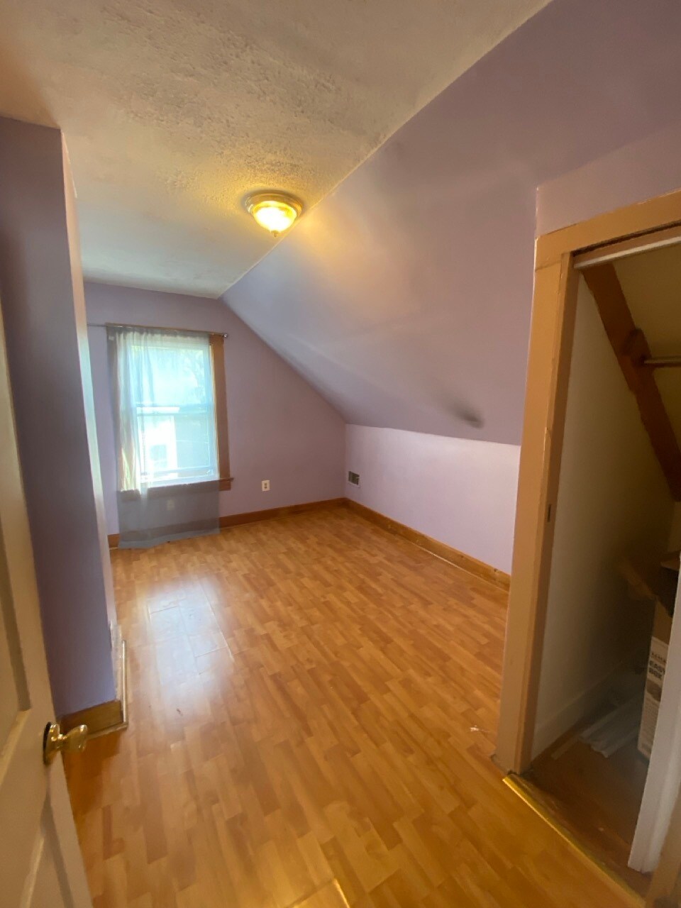 Building Photo - 13 Andrew St