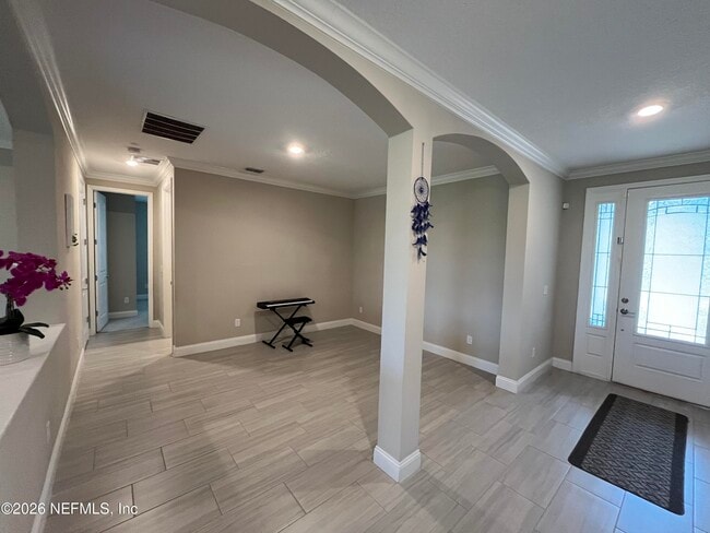 Building Photo - 211 Diamondback Ave