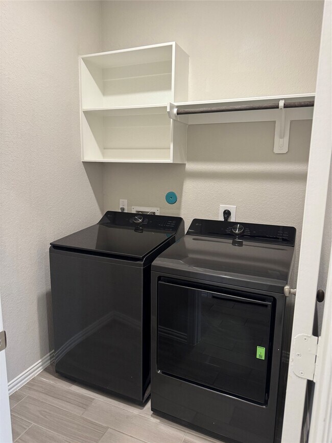 Building Photo - 15722 Monkey Rock Dr