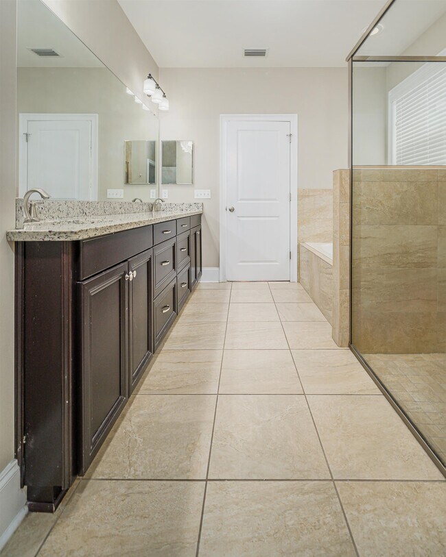 Building Photo - 6947 Cortona Hills Way