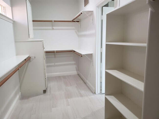 Building Photo - 5319 Ashley Way Ct