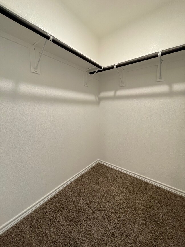 Building Photo - 7905 Schades Way