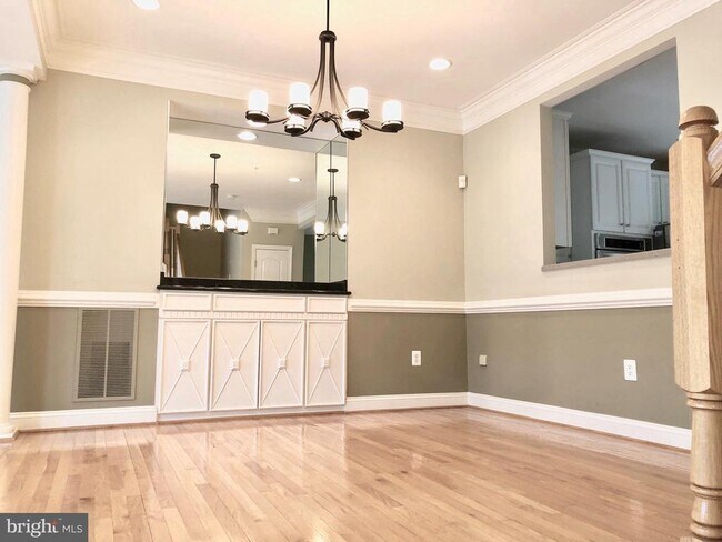 Building Photo - 6402 Spring View Pl