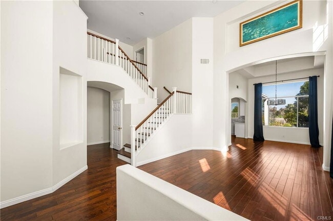 Building Photo - 5835 E Ridgemont Ct