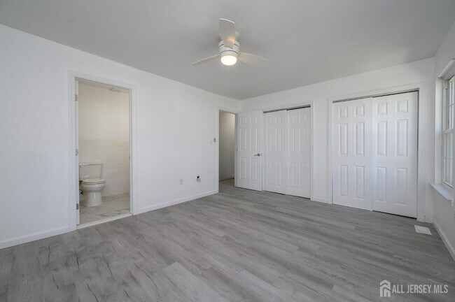 Building Photo - 805 Darlington Dr