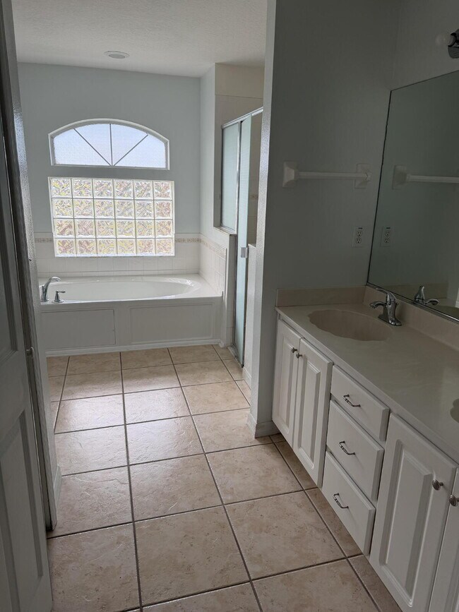 Building Photo - Beautiful Pool Home for Rent in Palm Coast