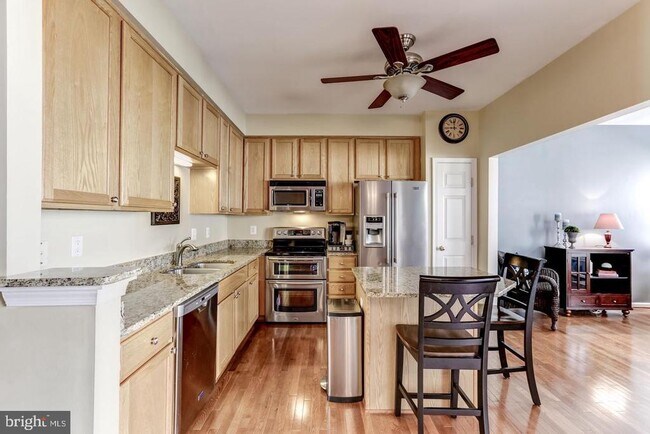 Building Photo - 10106 Sir Reynard Ln
