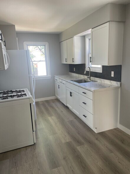 Building Photo - 2850 Northglen Dr