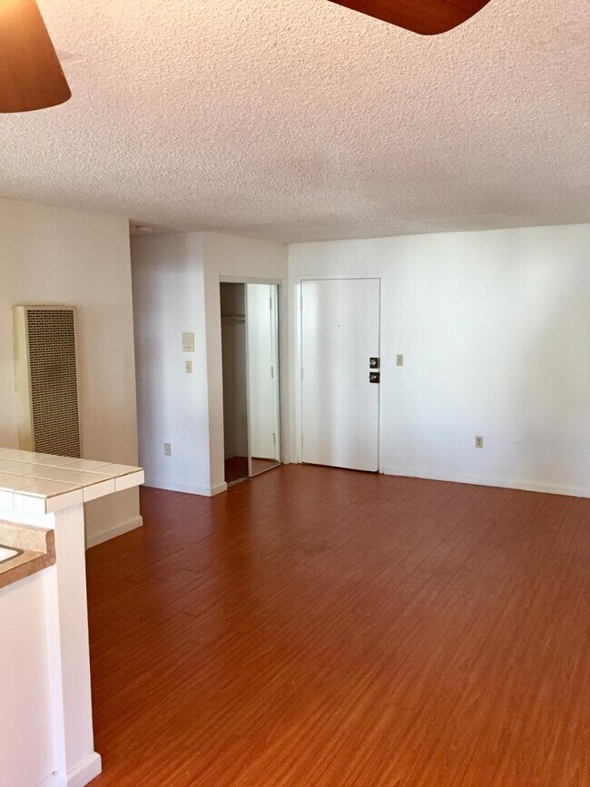 Building Photo - 18530 Hatteras St