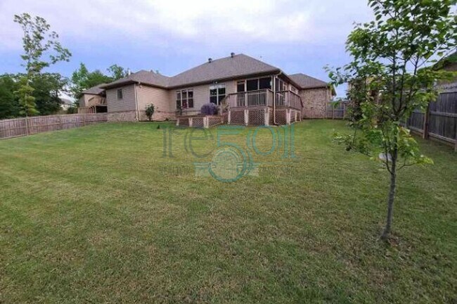 Building Photo - 8700 Johnson Dr