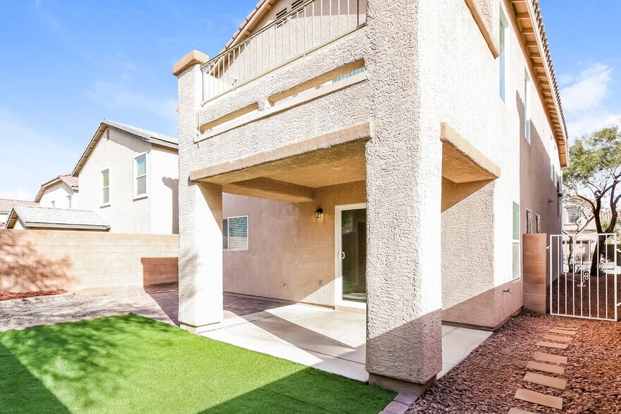 Building Photo - 8709 Dodds Canyon St