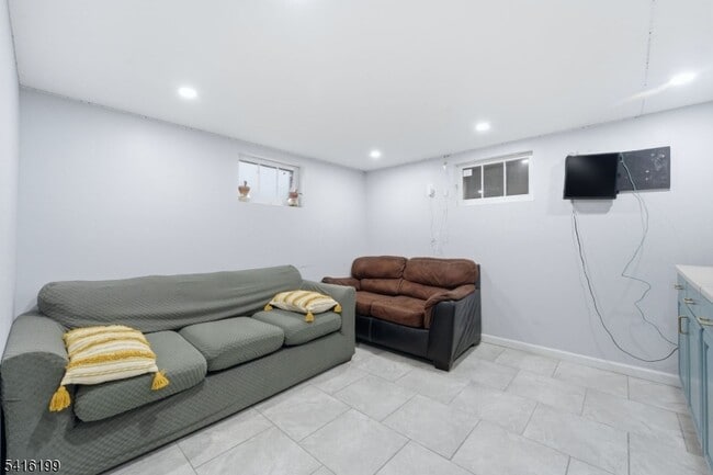 Building Photo - 30 Arden Rd