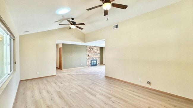 Building Photo - Amazing Location & Sprawling Country Living at its Very Best in this Beautiful Single-Story Home ...