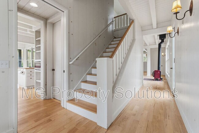 Building Photo - 5151 Nicasio Valley Rd