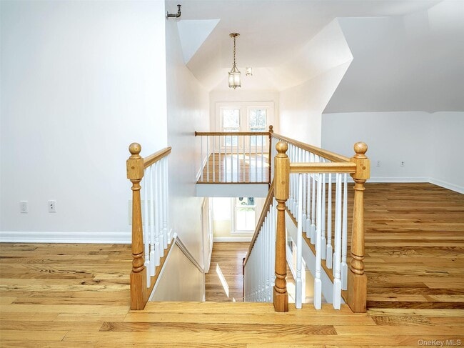 Building Photo - 26 Summit Ave