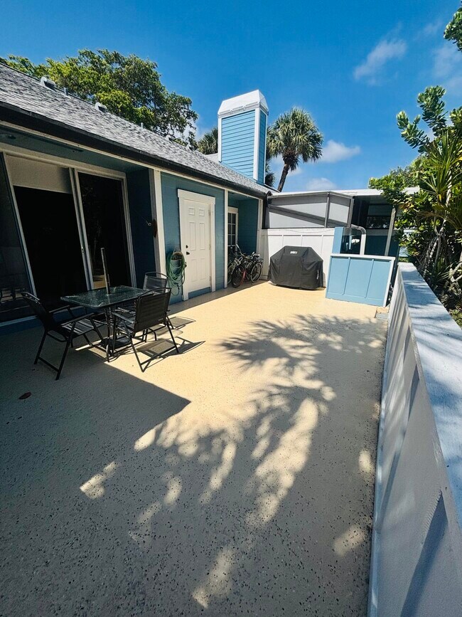 Building Photo - 613 Ocean Dunes Cir