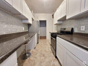 Building Photo - 1 bedroom in BRONX NY 10463