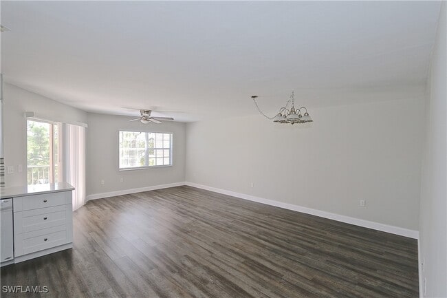 Building Photo - 441 Quail Forest Blvd
