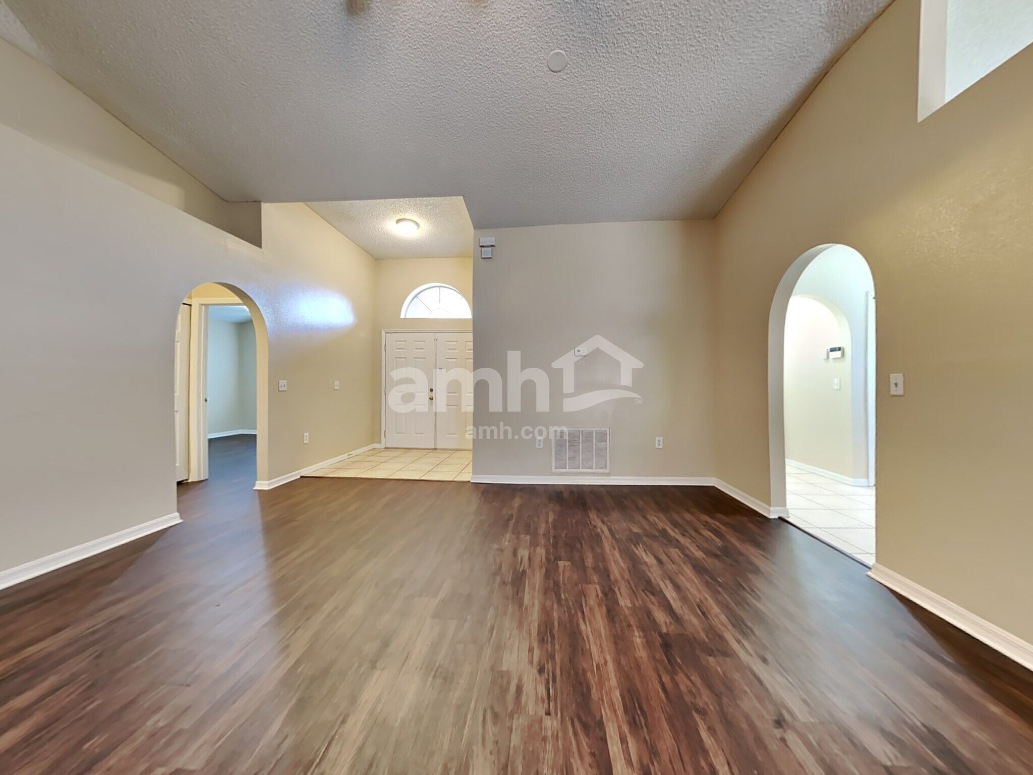 Building Photo - 70 Reeding Ridge Dr W