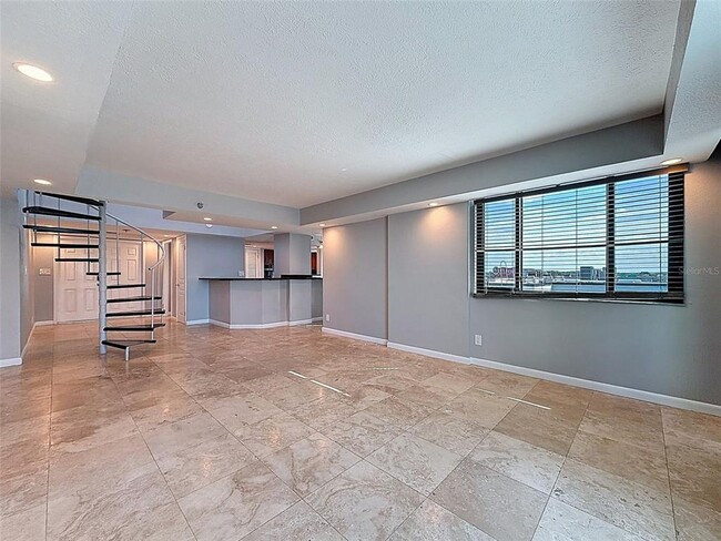 Building Photo - 201 W Laurel St