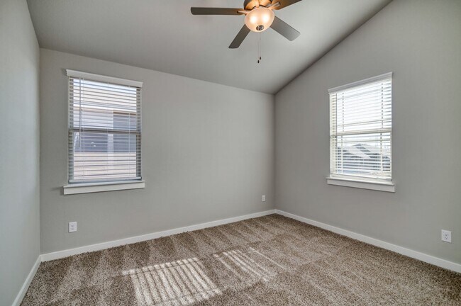 Building Photo - GORGEOUS 2 BEDROOM FOUR PLEX LOCATED IN MIDLOTHIAN ISD!