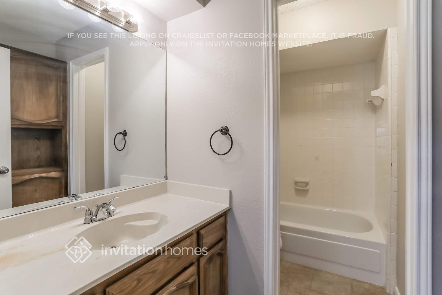 Building Photo - 203 Bowie St