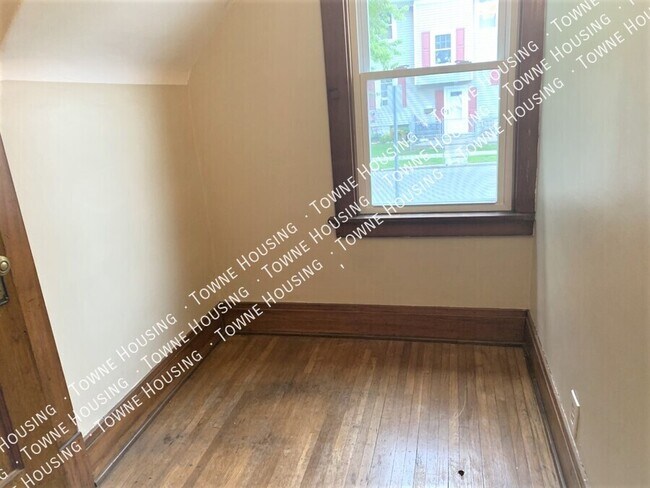Building Photo - 92 Tremont Ave