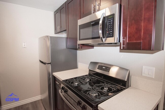 Interior Photo - 4060 Euclid North Apartments