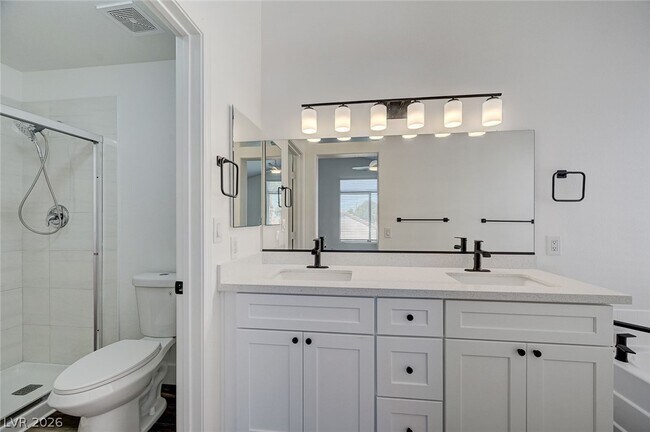 Building Photo - 242 Farlin Cir