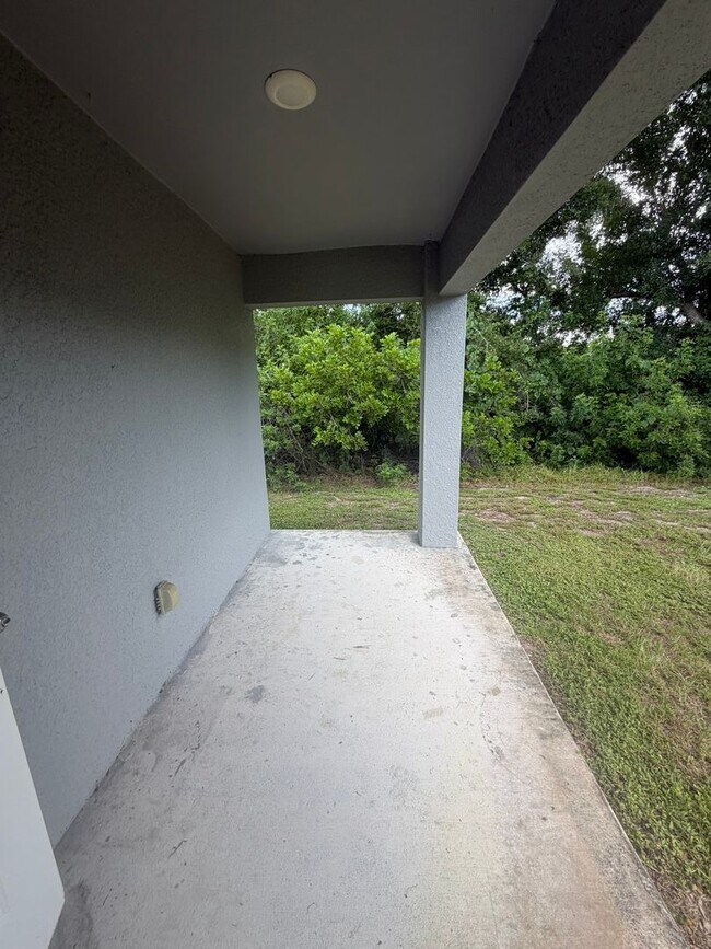 Building Photo - 11183 Pendleton Ave