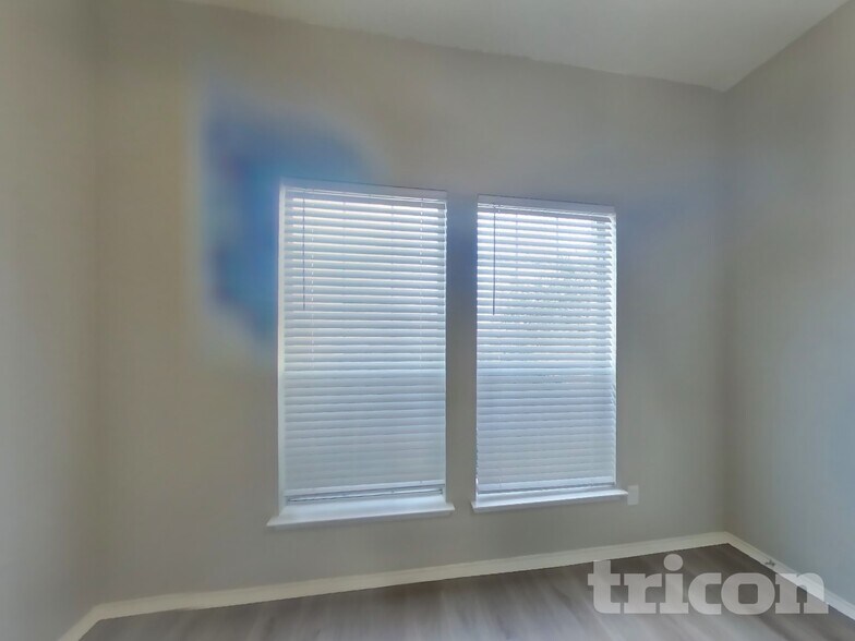 Building Photo - 421 Rowdy Dr