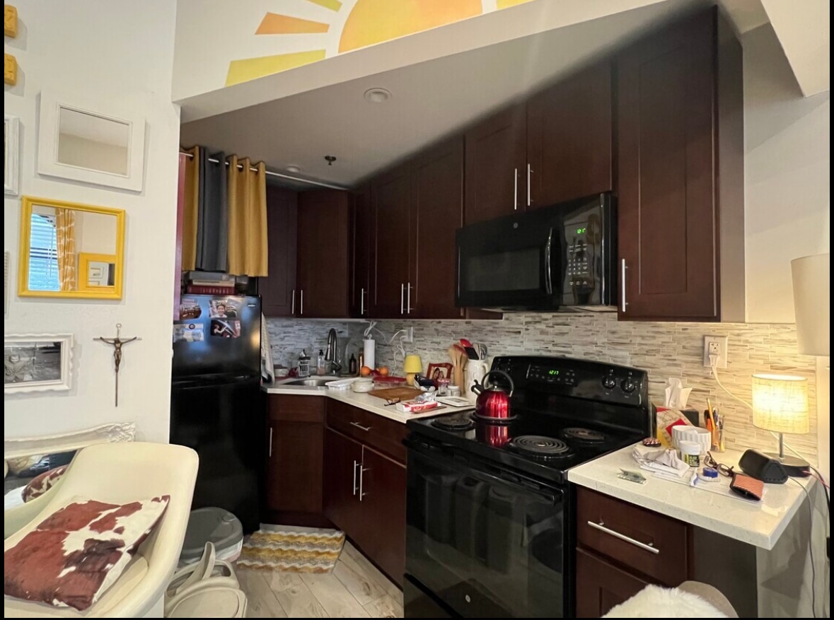 Building Photo - 626 W 158th St