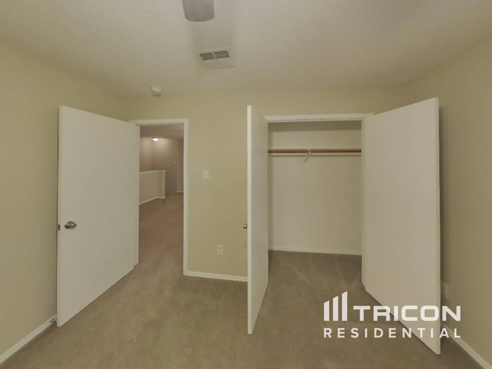 Building Photo - 1700 Wildrose Dr