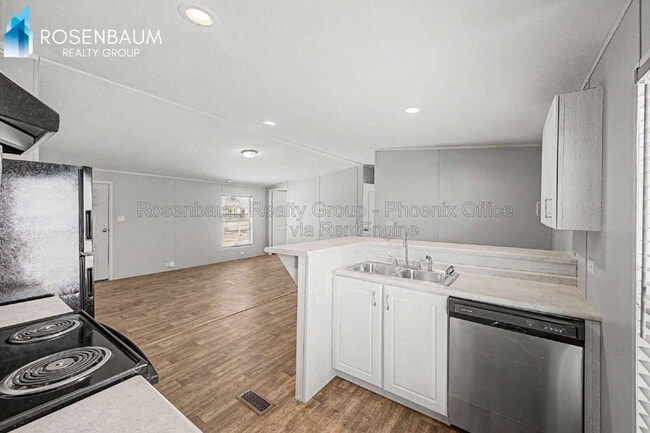 Building Photo - 3360 W Madera Dr