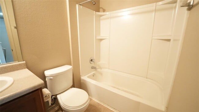 Building Photo - 5705 Knoll Pines Pass