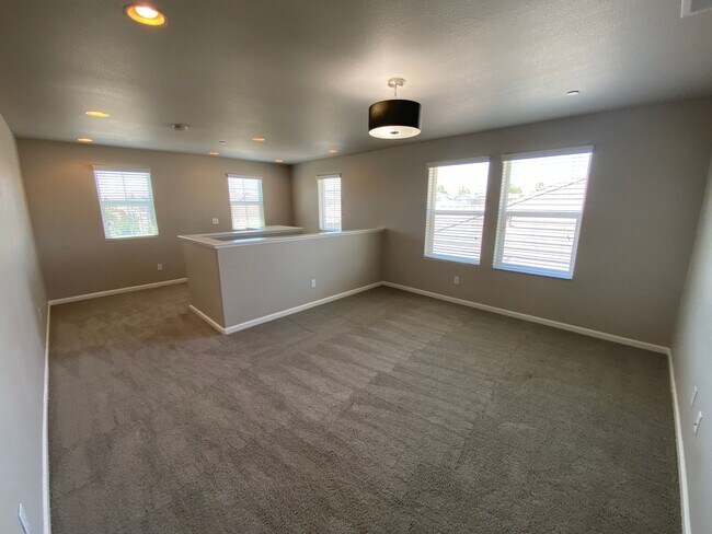 Building Photo - 3461 Alcove Way