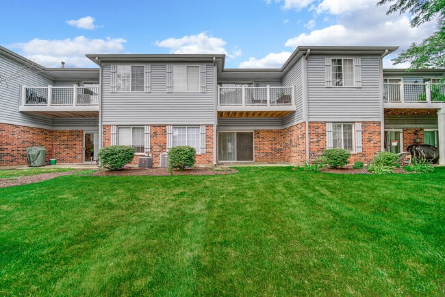 Building Photo - 1661 Commodore Ct