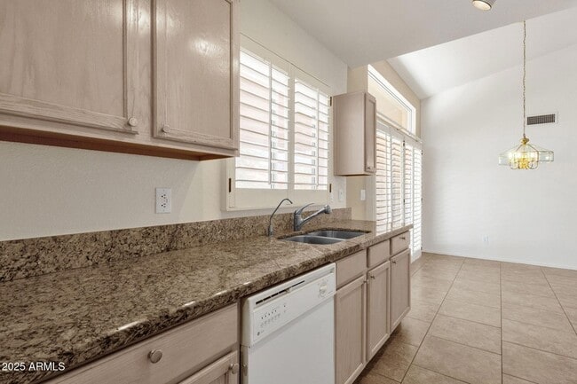 Building Photo - 6942 S Championship Dr