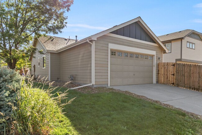 Building Photo - 2235 Sopris Cir