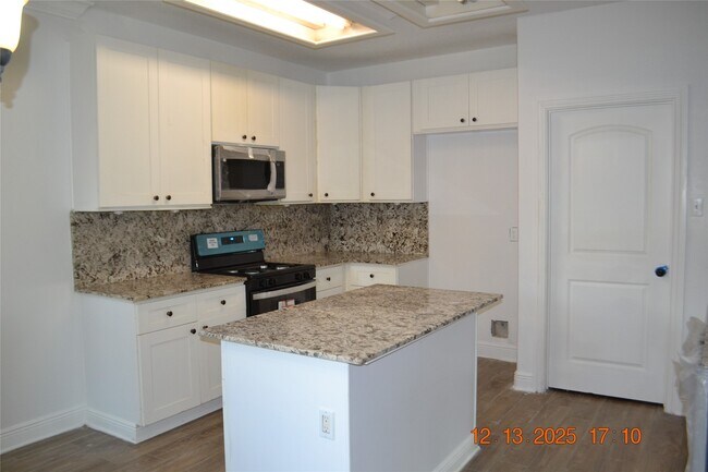 Building Photo - 6242 Piedra Negras Ct